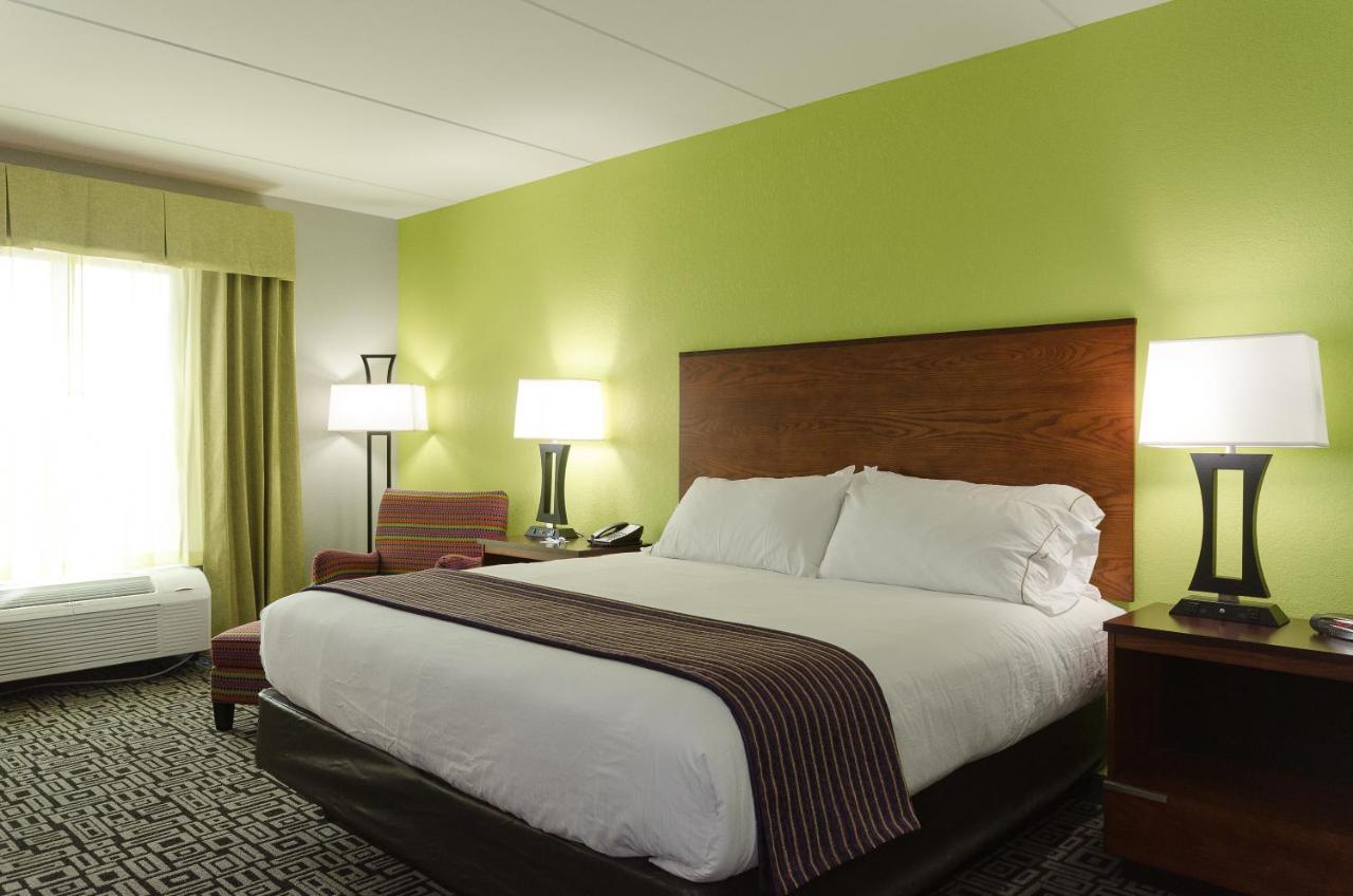 Holiday Inn Express Hickory - Hickory Mart By Ihg Ngoại thất bức ảnh