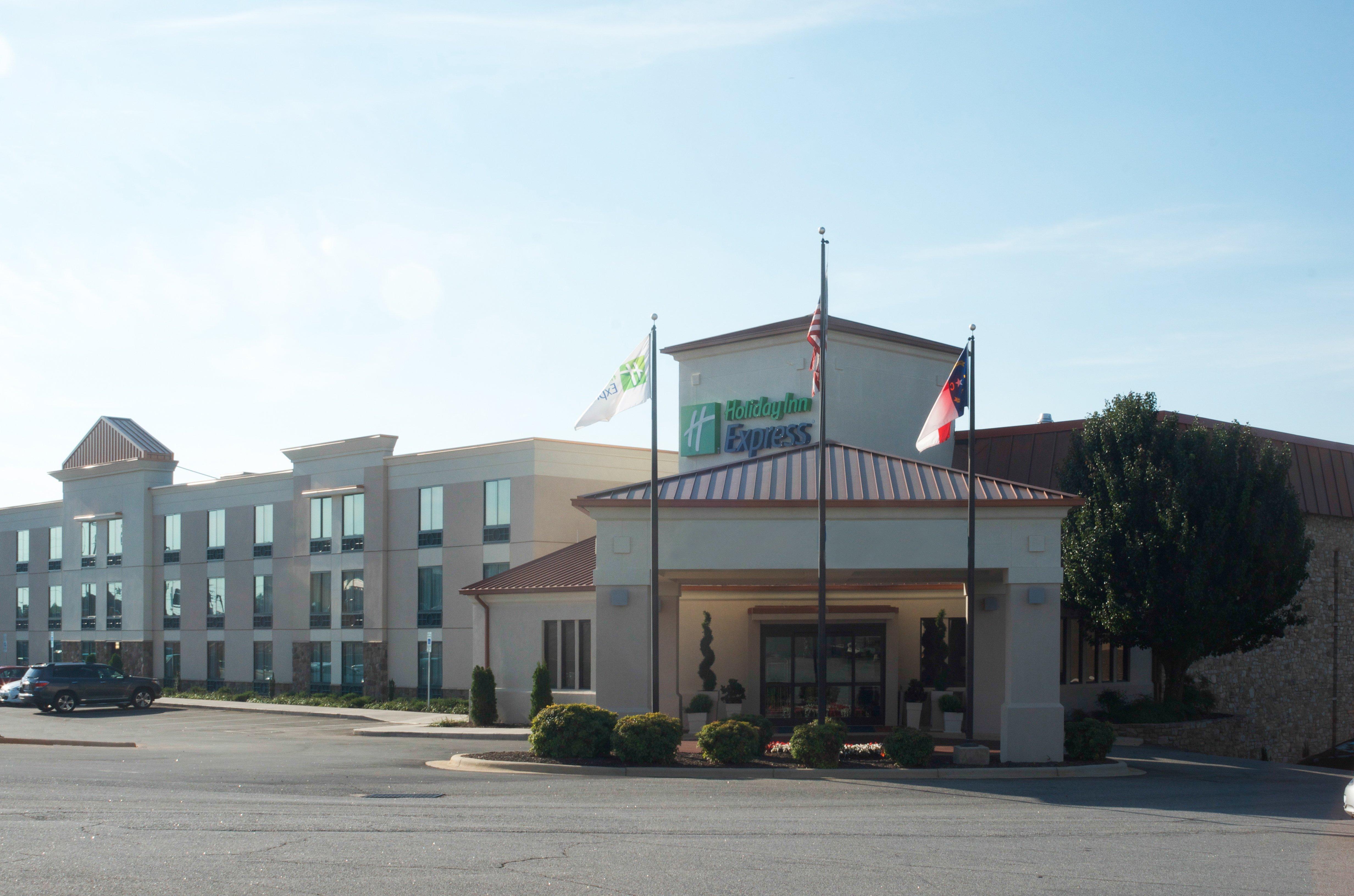 Holiday Inn Express Hickory - Hickory Mart By Ihg Ngoại thất bức ảnh