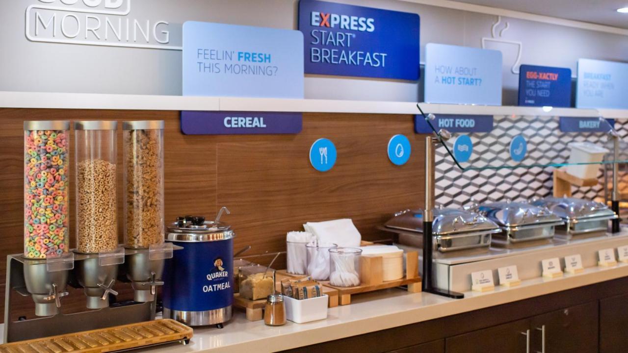 Holiday Inn Express Hickory - Hickory Mart By Ihg Ngoại thất bức ảnh