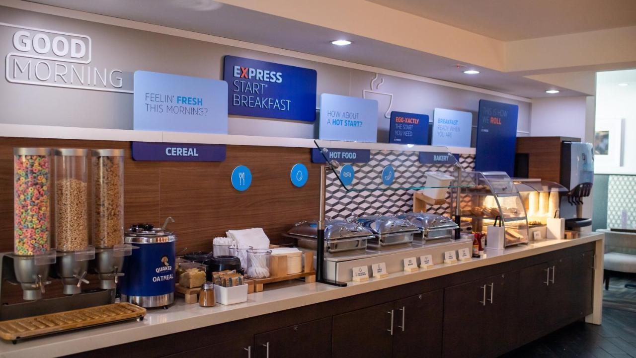 Holiday Inn Express Hickory - Hickory Mart By Ihg Ngoại thất bức ảnh